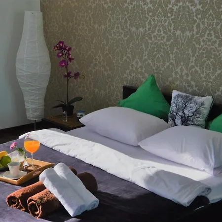 Check In Apartmán *